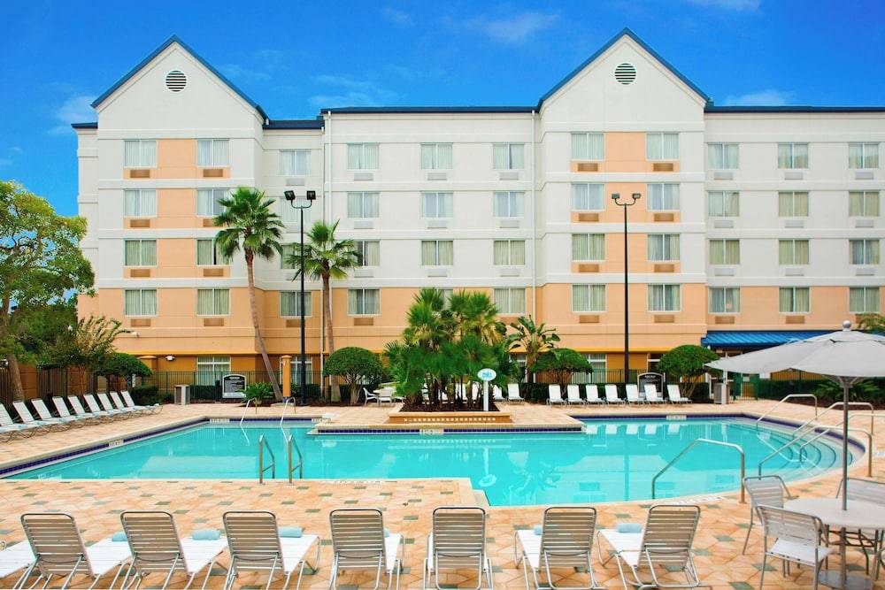 Fairfield Inn & Suites by Marriott Orlando Lake Buena Vista in the Marriott Village - Large Family Suites with Trundle Bunk Beds! 1