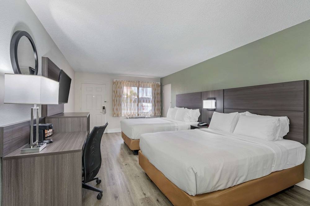 Quality Inn & Suites Orlando East - UCF Area 1