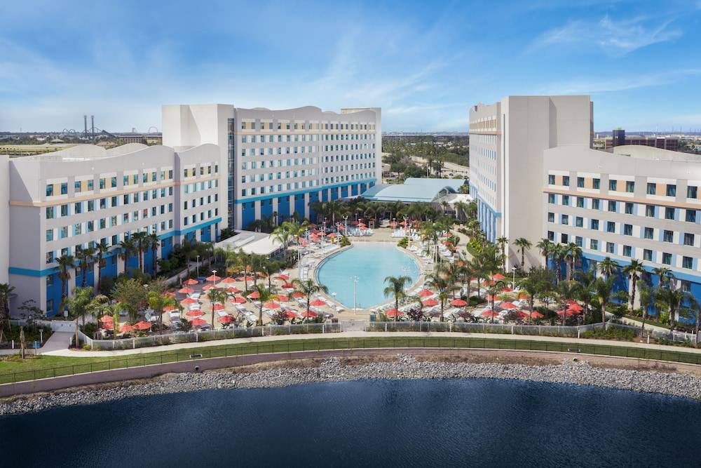 Universal's Endless Summer Resort - Surfside Inn and Suites 1