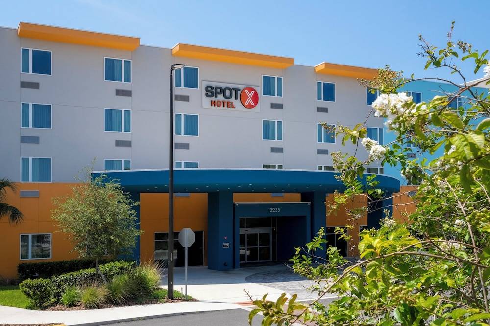 SPOT X Hotel Orlando Intl Dr by The Red Collection 1