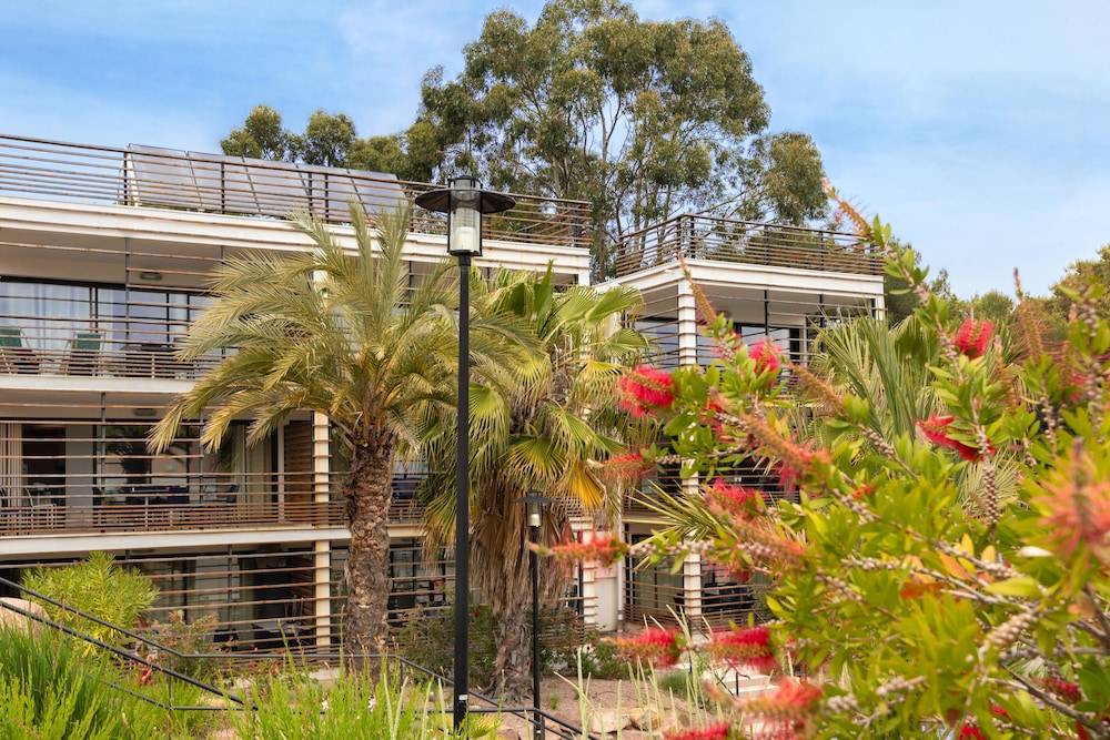 SOWELL Family Riviera 1