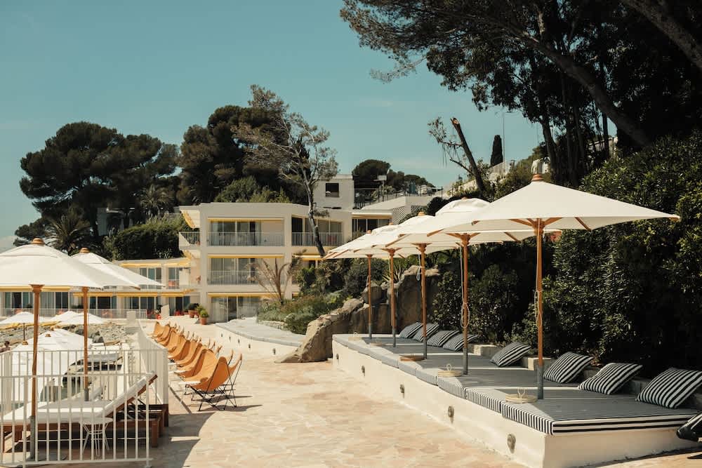 Les Roches Rouges, a Beaumier hotel 1