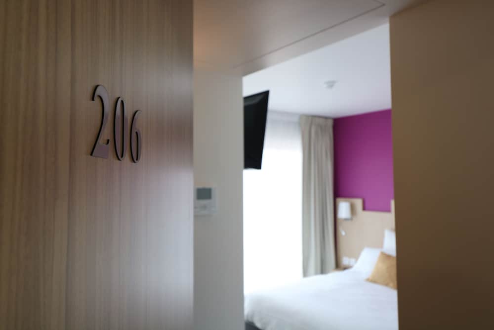 Sure Hotel by Best Western Saint-Raphael Le Dramont 2