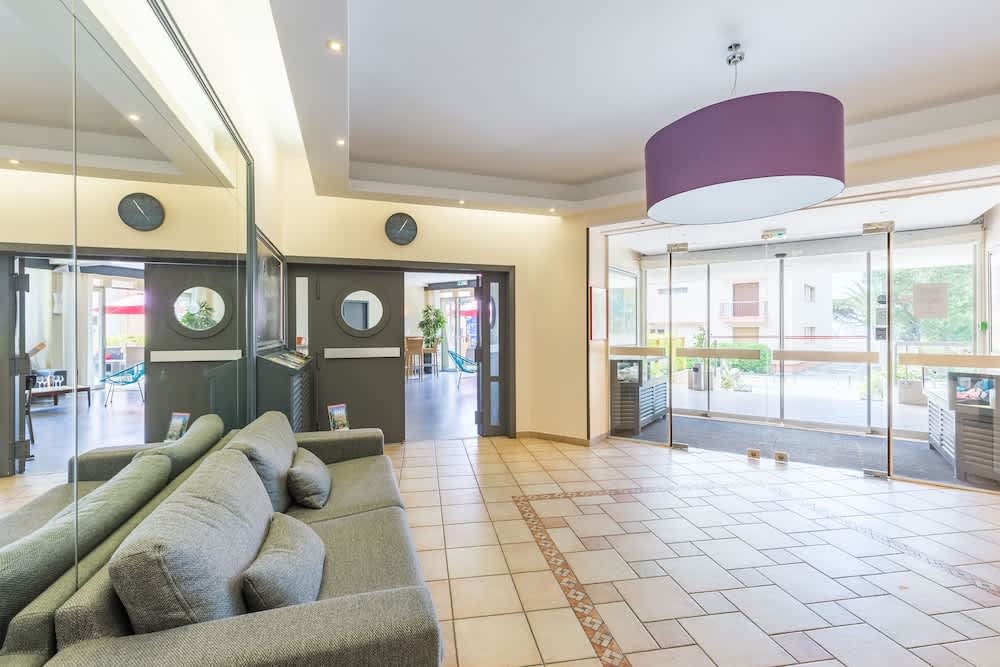 Hotel Brise de Mer - Piscine intérieure & extérieure 2