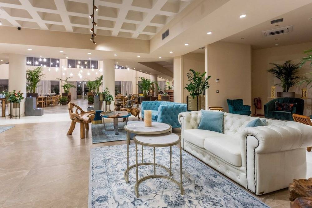 Elysian Luxury Hotel and Spa 2