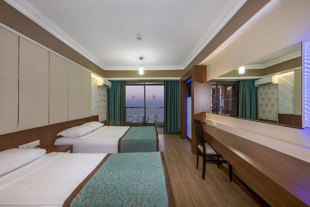 Tac Premier Hotel & Spa 1