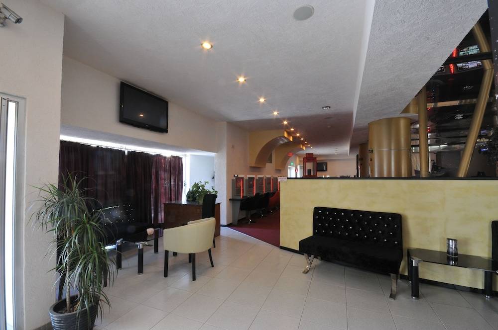 Kings Hotel 2