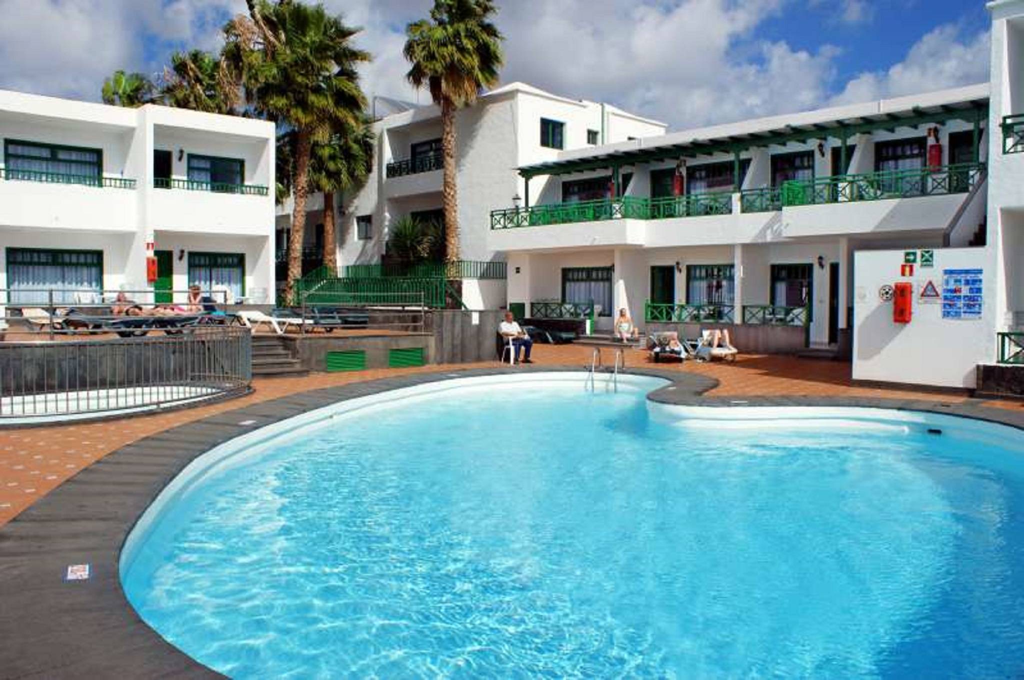 Apartamentos Elena 2