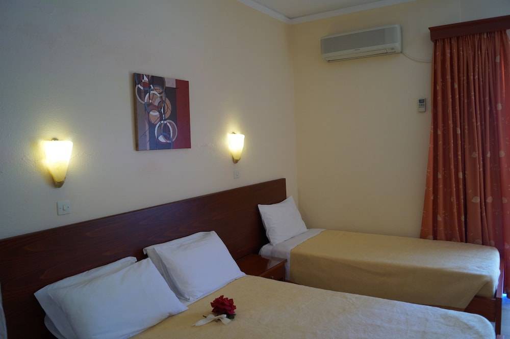 Brati - Arcoudi Hotel 1