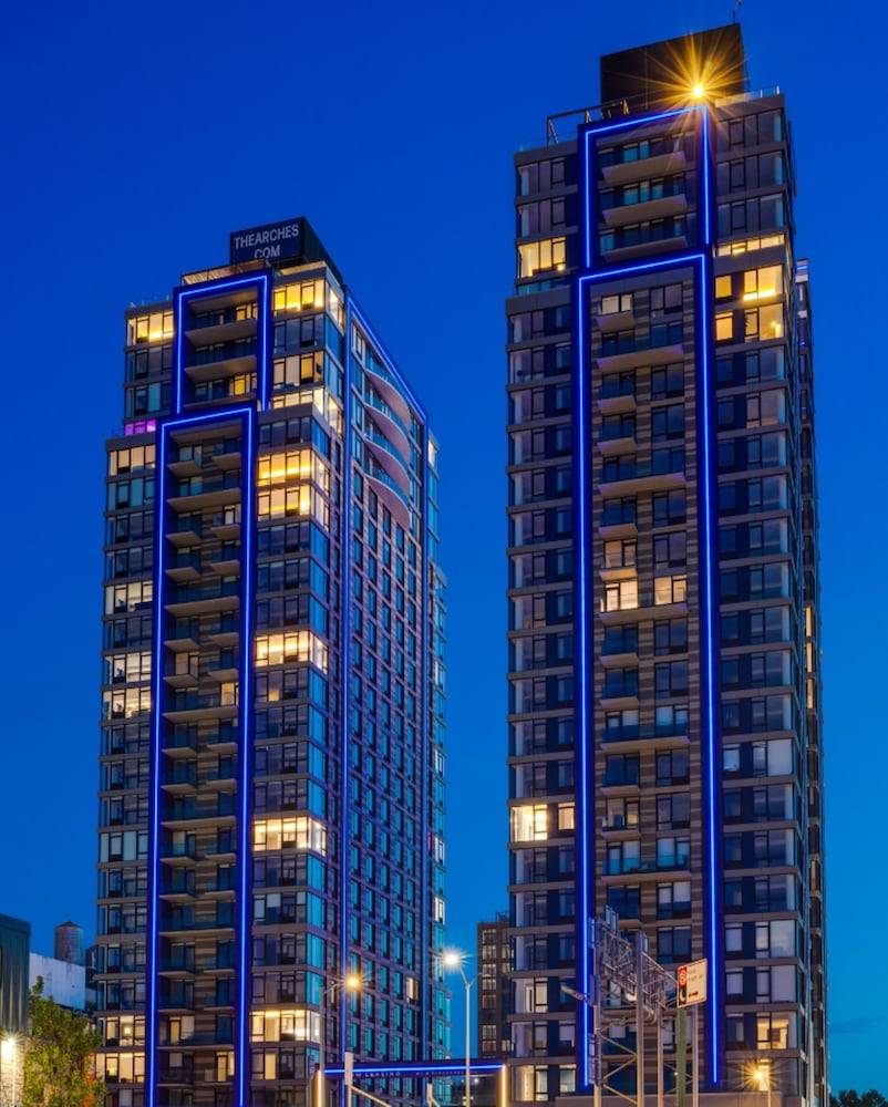 Global Luxury Suites at The Arches 1