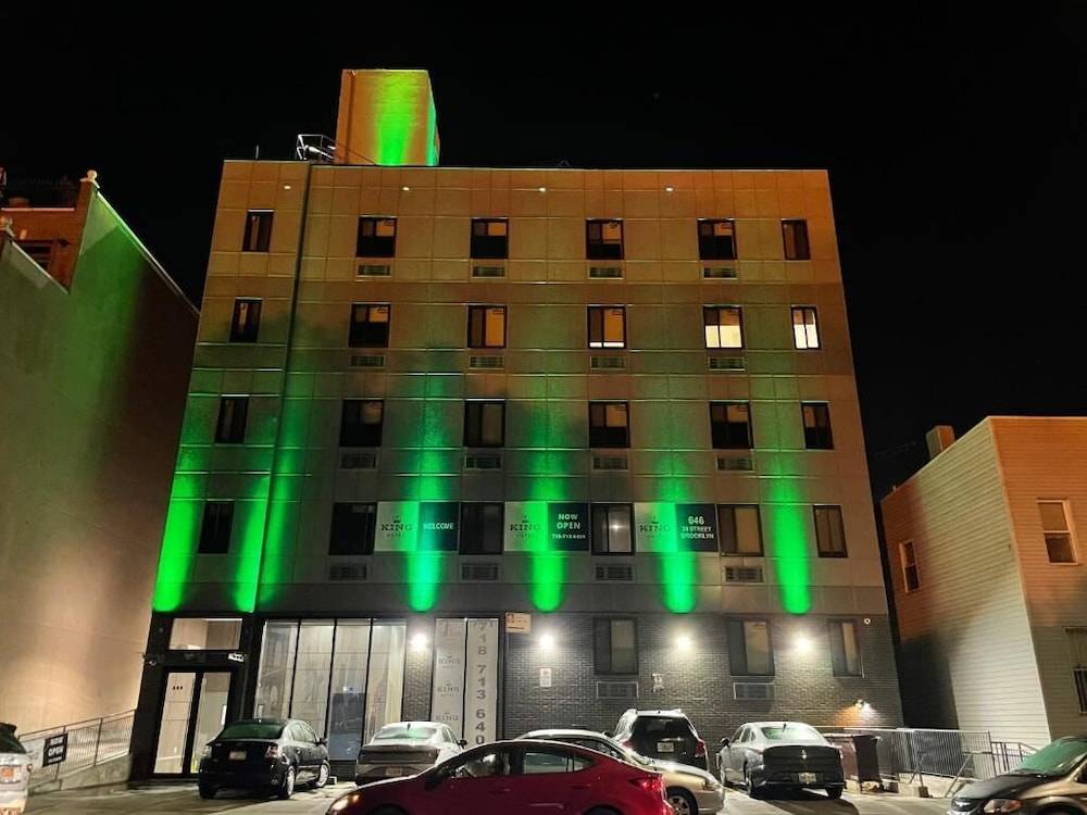 King Hotel Brooklyn Sunset Park 1