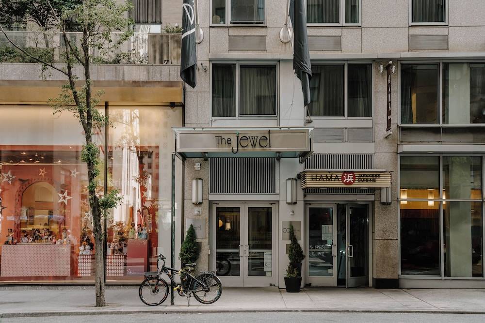 The Jewel Hotel, New York 1