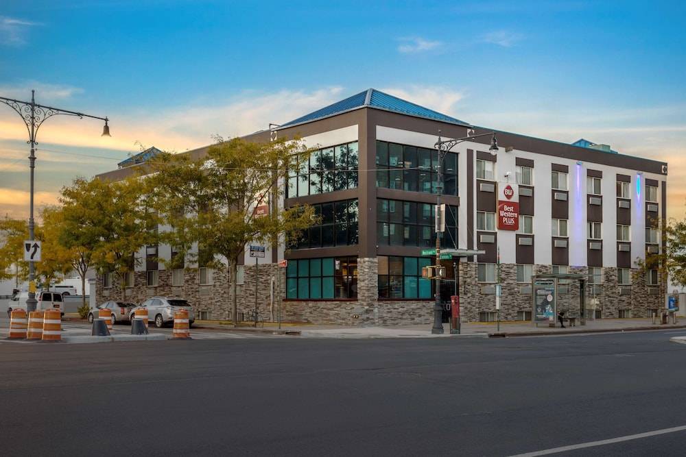 Best Western Plus Brooklyn Bay Hotel 1