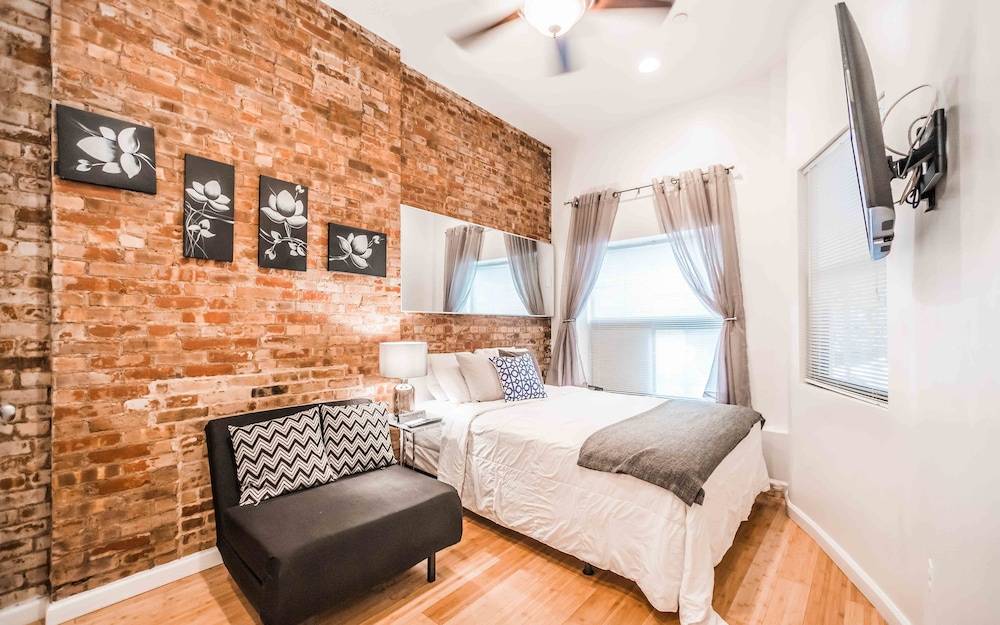 Chelsea Inn 1