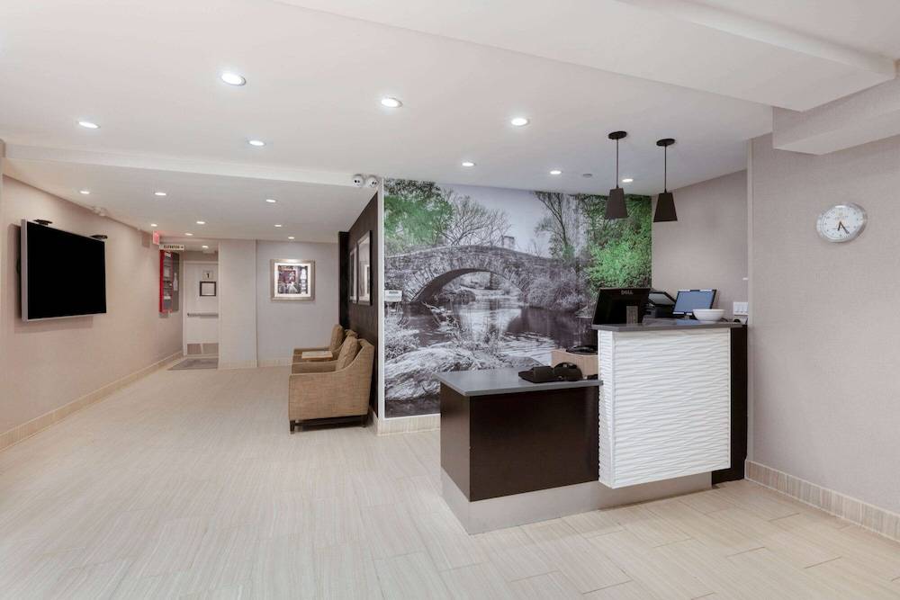 La Quinta by Wyndham New York City Central Park 2