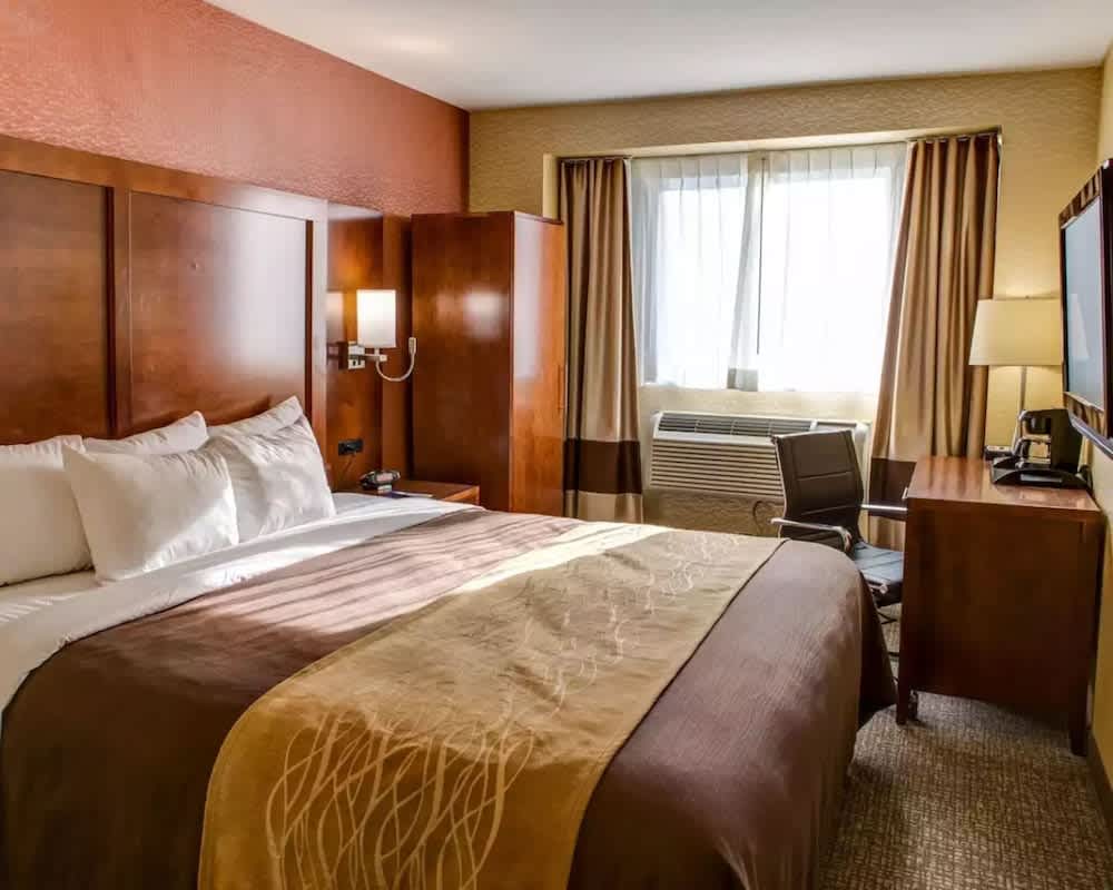 Ramada by Wyndham New York Times Square West 2