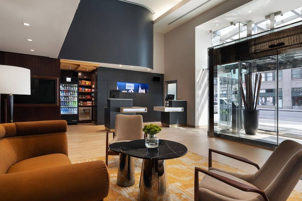 Courtyard by Marriott New York Manhattan / Soho 2