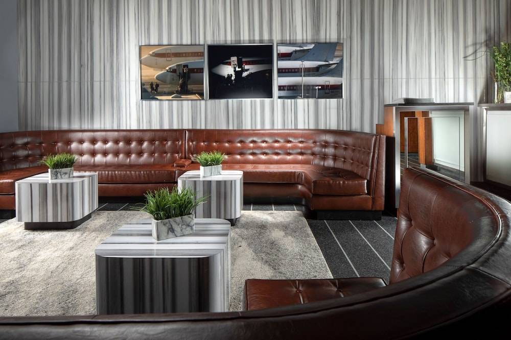 6 Columbus Central Park Hotel 2