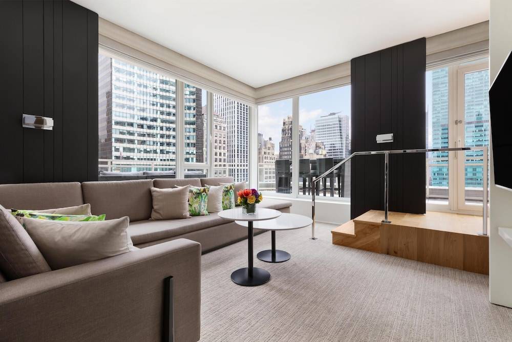 Andaz 5th Avenue, By Hyatt 1