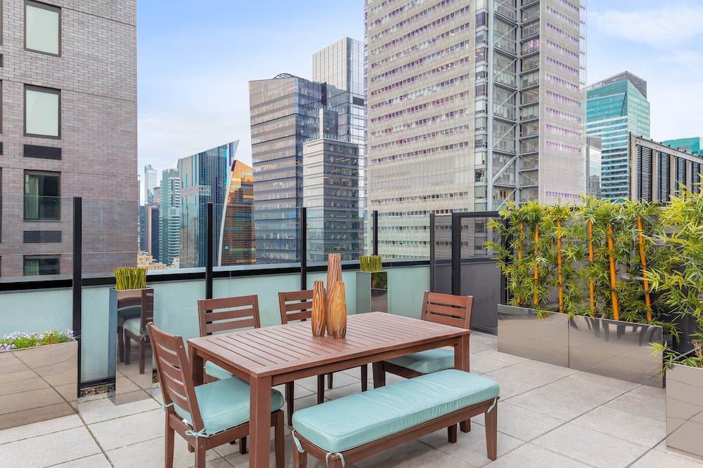 Element by Marriott New York Times Square West 1