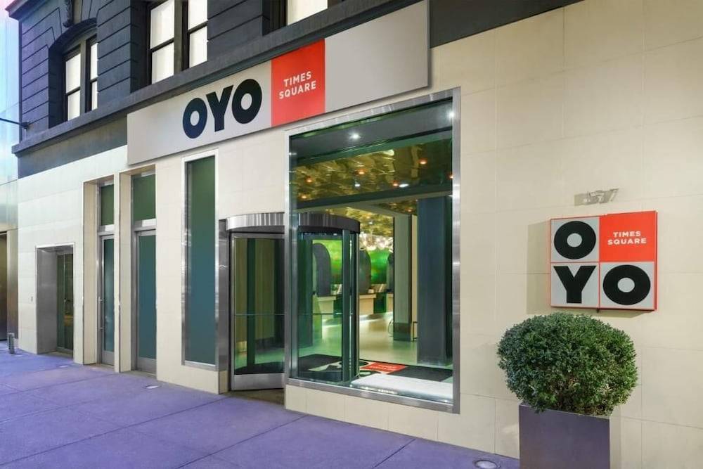 OYO Times Square 1