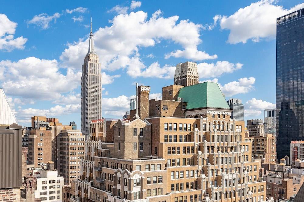 Courtyard by Marriott Times Square West 1