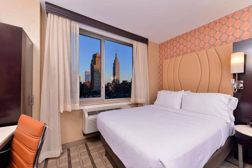 Holiday Inn NEW YORK CITY - TIMES SQUARE by IHG 1