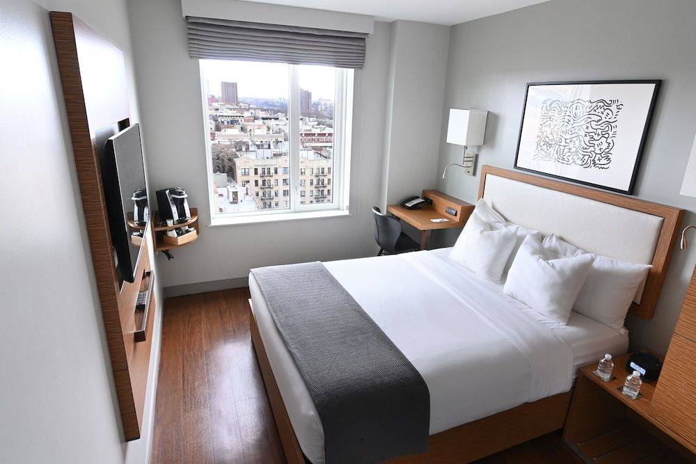 Edge Hotel Washington Heights 2