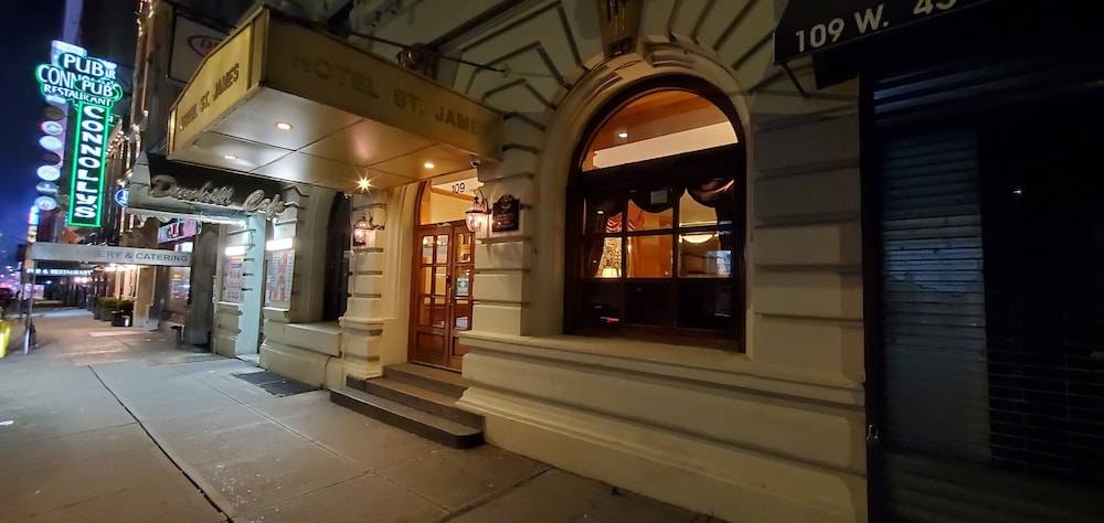 Hotel St. James 1