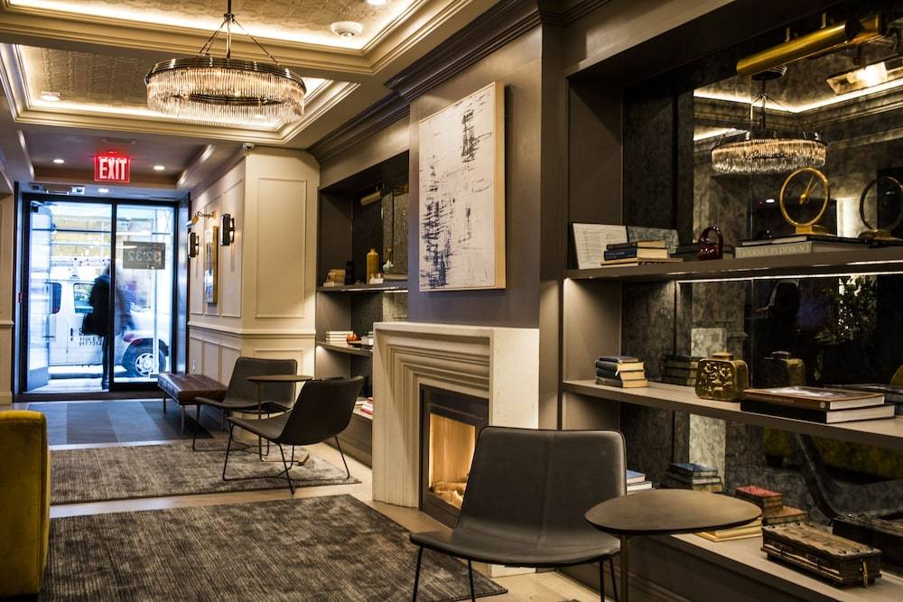 Hotel 32 32 2