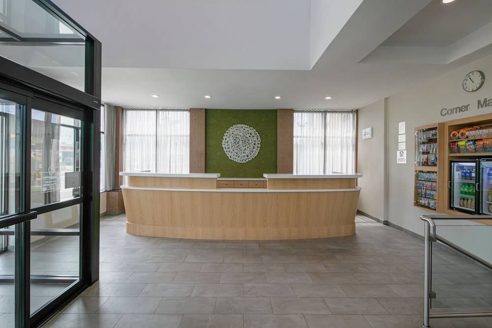 Fairfield Inn by Marriott JFK Airport 2