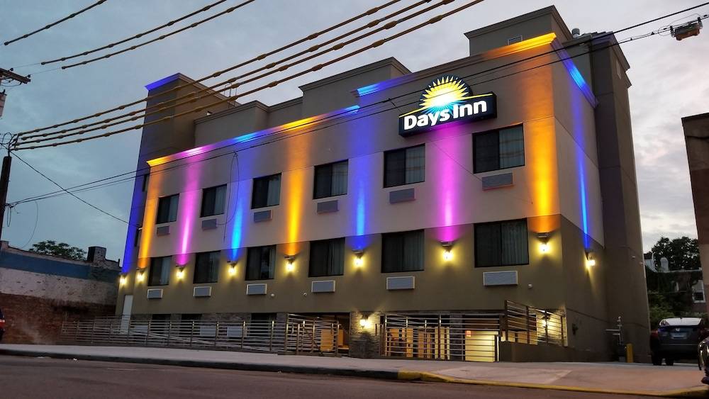 Days Inn by Wyndham Brooklyn Marine Park 1
