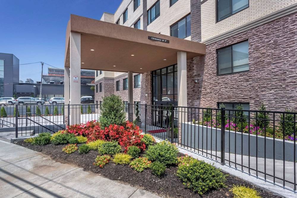 Comfort Inn JFK Airport 1
