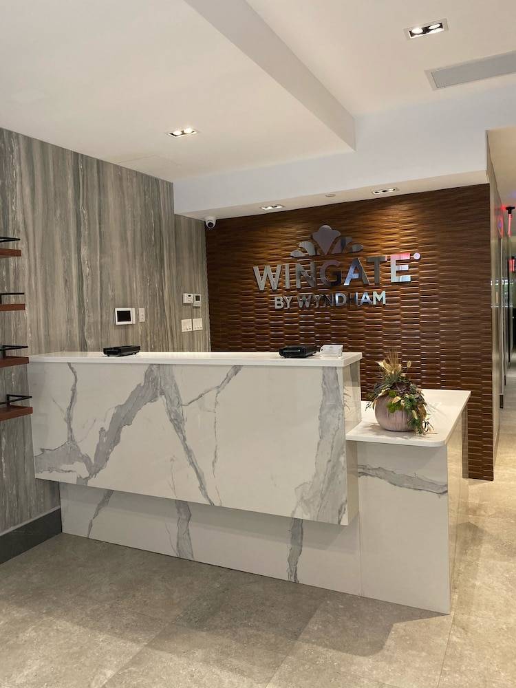 Wingate by Wyndham New York Midtown South/5th Ave 2