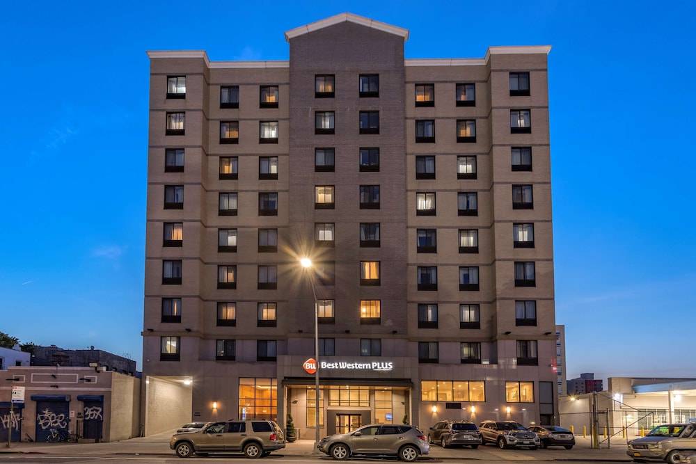 Best Western Plus Plaza Hotel 1