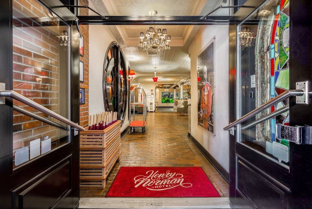 Henry Norman Hotel 1