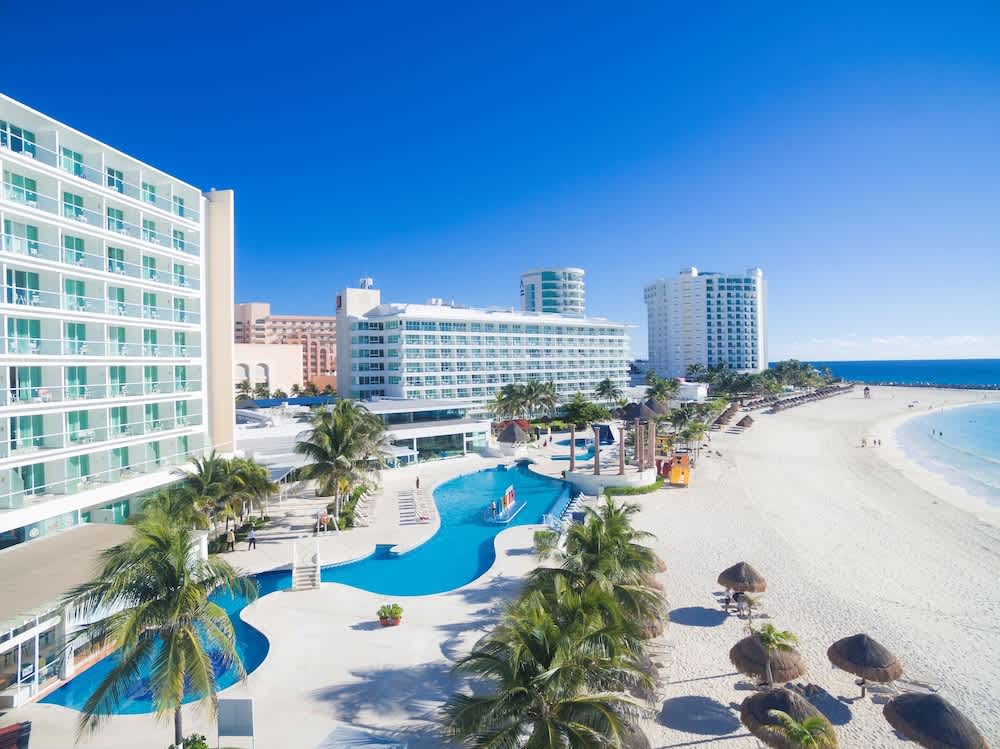 Krystal Cancun 1