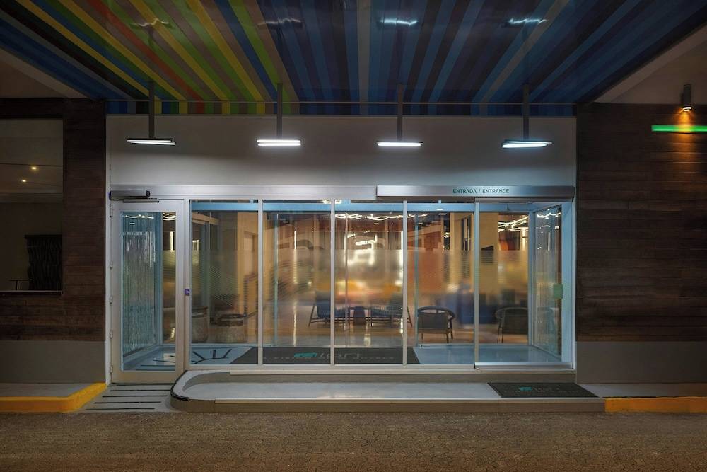 Aloft by Marriott Cancun 2