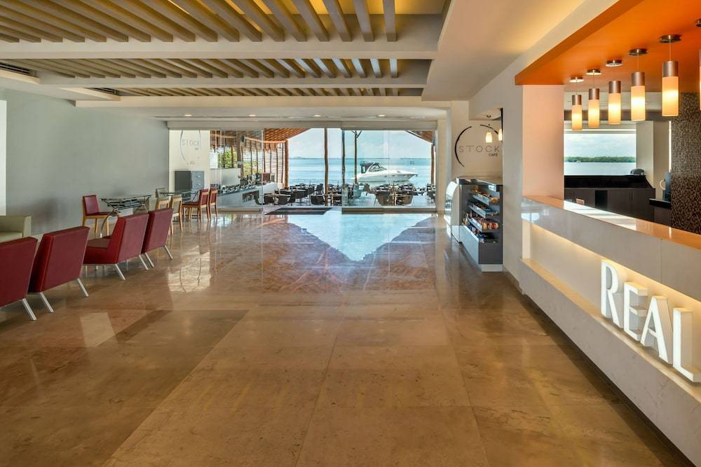 Real Inn Cancún 2