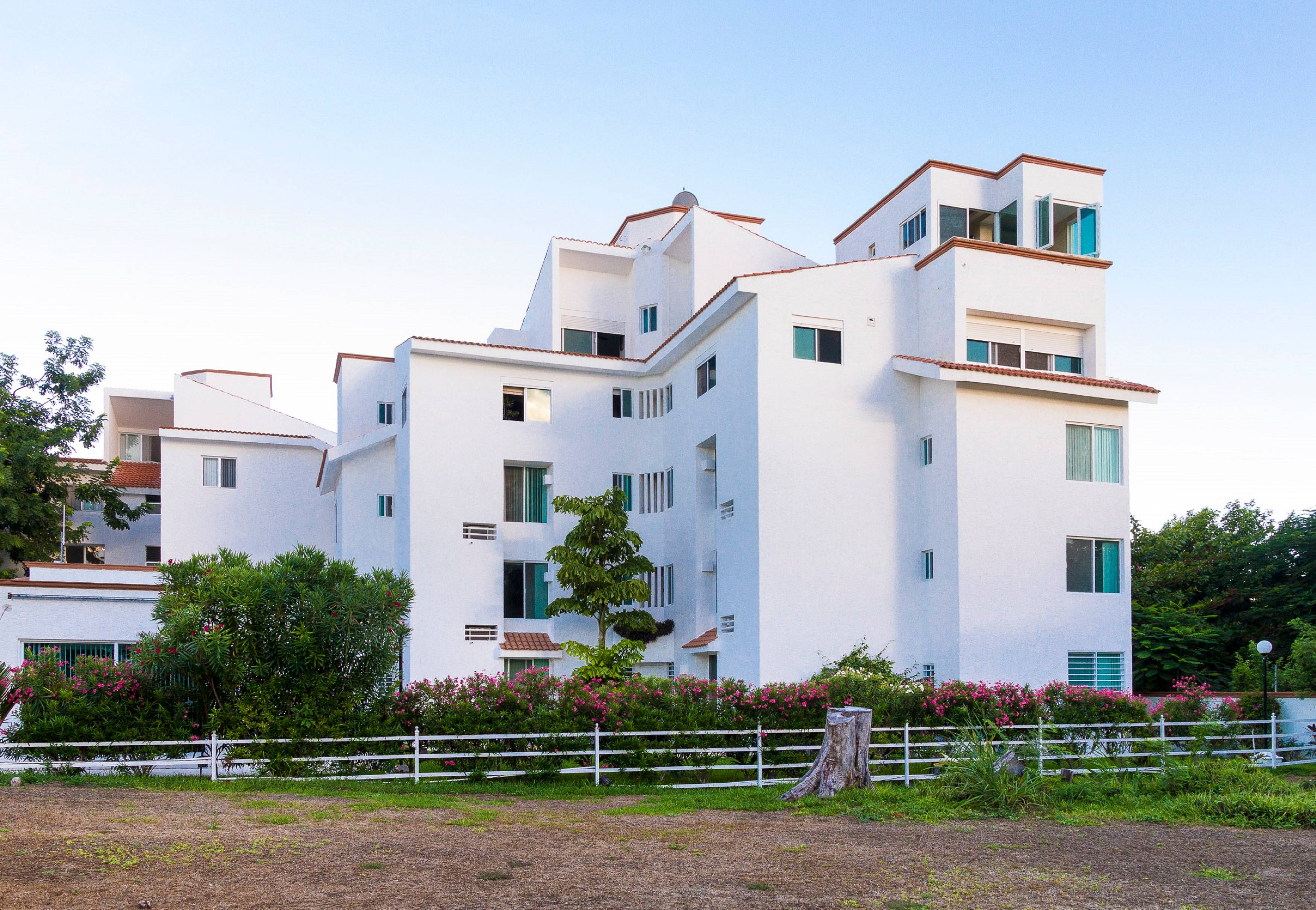 Las Gaviotas Hotel and Suites 1
