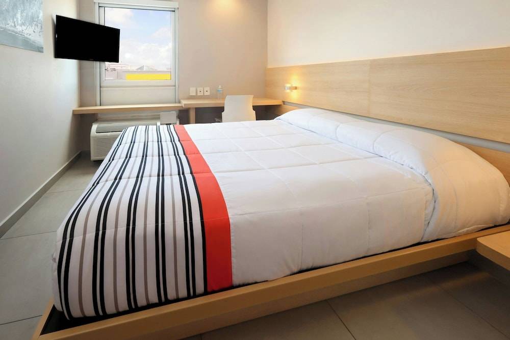 City Express Junior by Marriott Cancun 1
