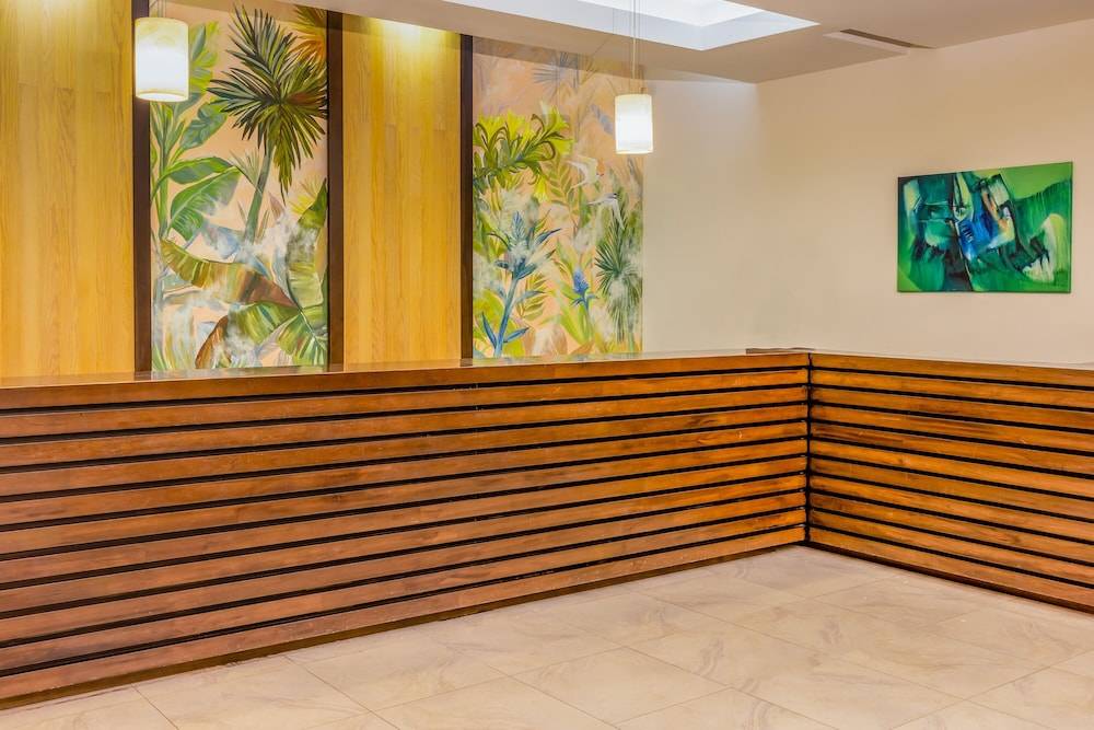 Wyndham Garden Cancun Downtown 2