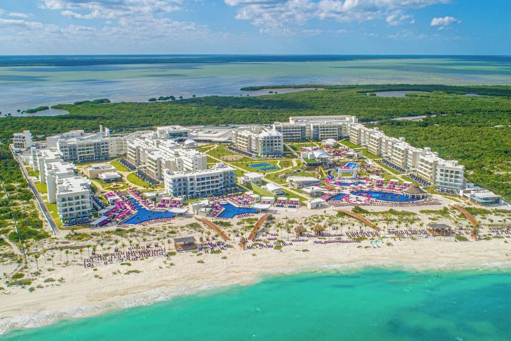 Planet Hollywood Cancun by Royalton, An Autograph Collection All-Inclusive Resort 1