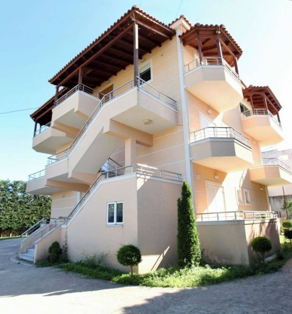 Mihasi Apartments 1