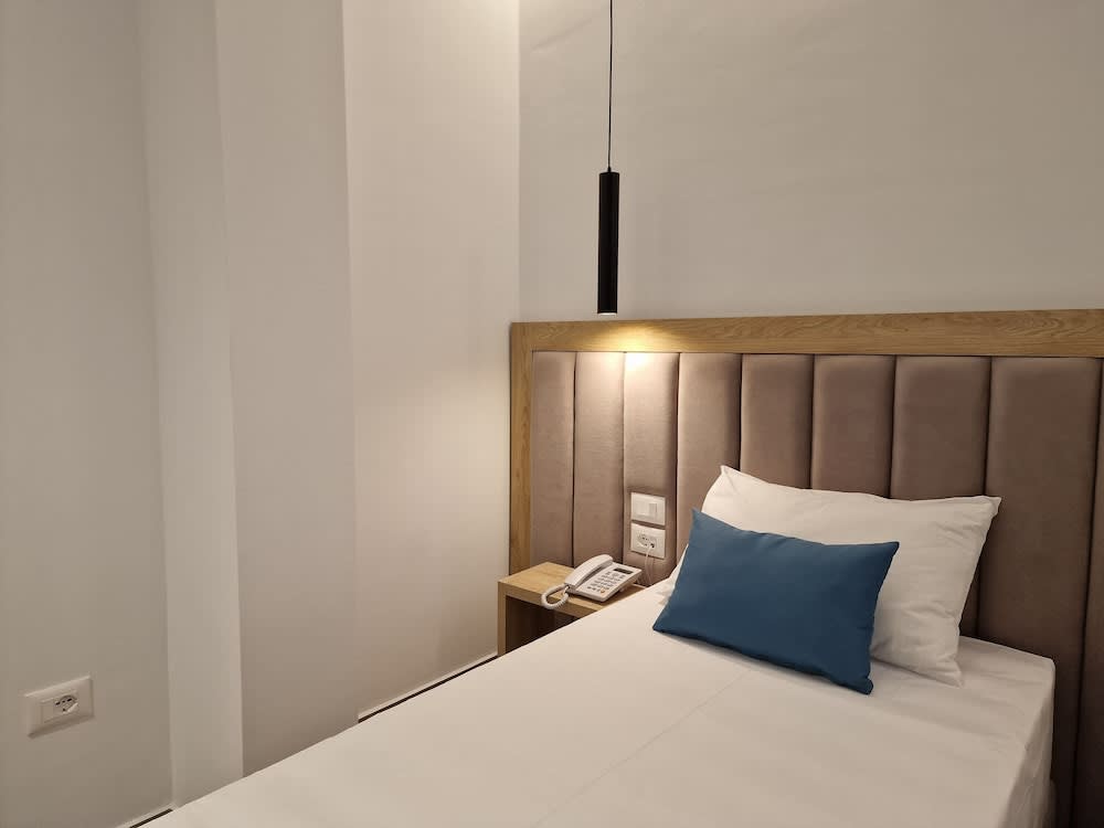 Hotel Monel 2