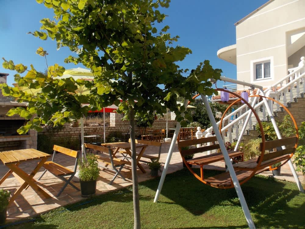 Hotel Chris 1