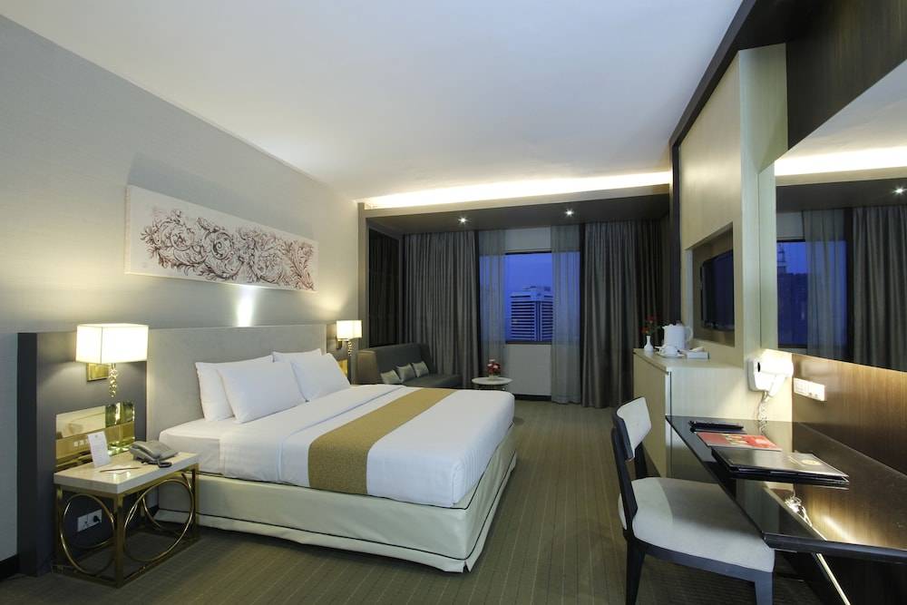 Royal Benja Hotel - Big Rooms, Family Friendly 1