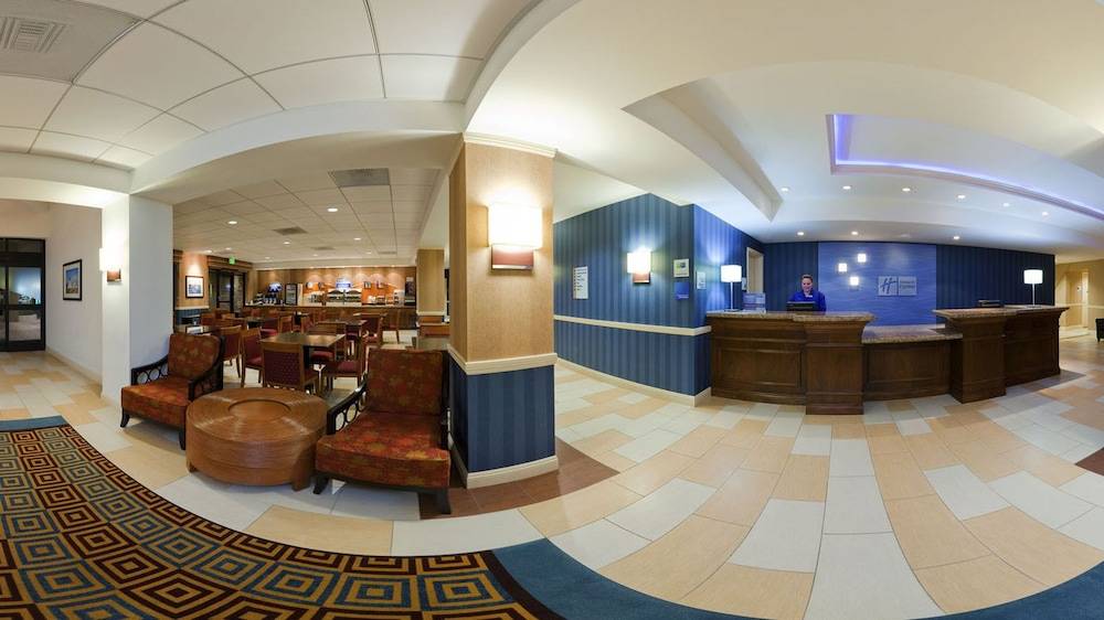 Holiday Inn Express & Suites SANTA CRUZ by IHG 2