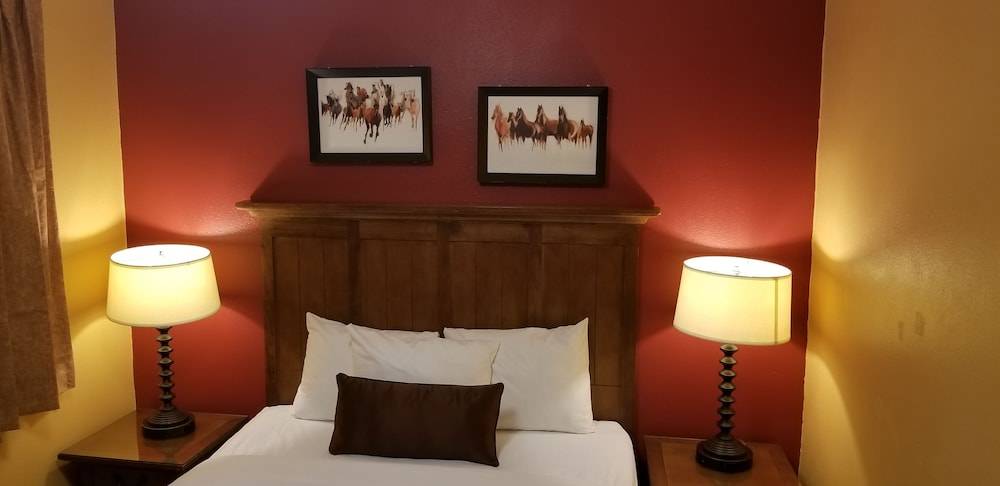 The Royal Victorian Motel 2