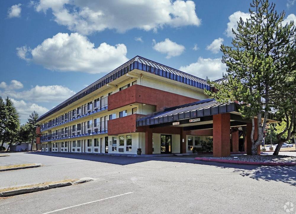 Olympic Inn & Suites Port Angeles 1